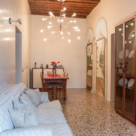 Ca Foscarini 1 *