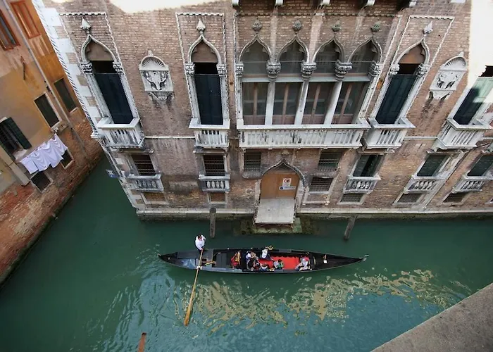 Ca Foscarini 1 * Venedig
