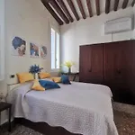 Ca Foscarini 1 * Venise